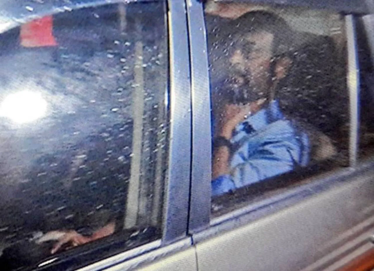 'என்னால் ஆறுதல் மட்டுமே சொல்ல முடியும்': கருணாநிதியை நேரில் நலம் விசாரித்த ரஜினிகாந்த்!