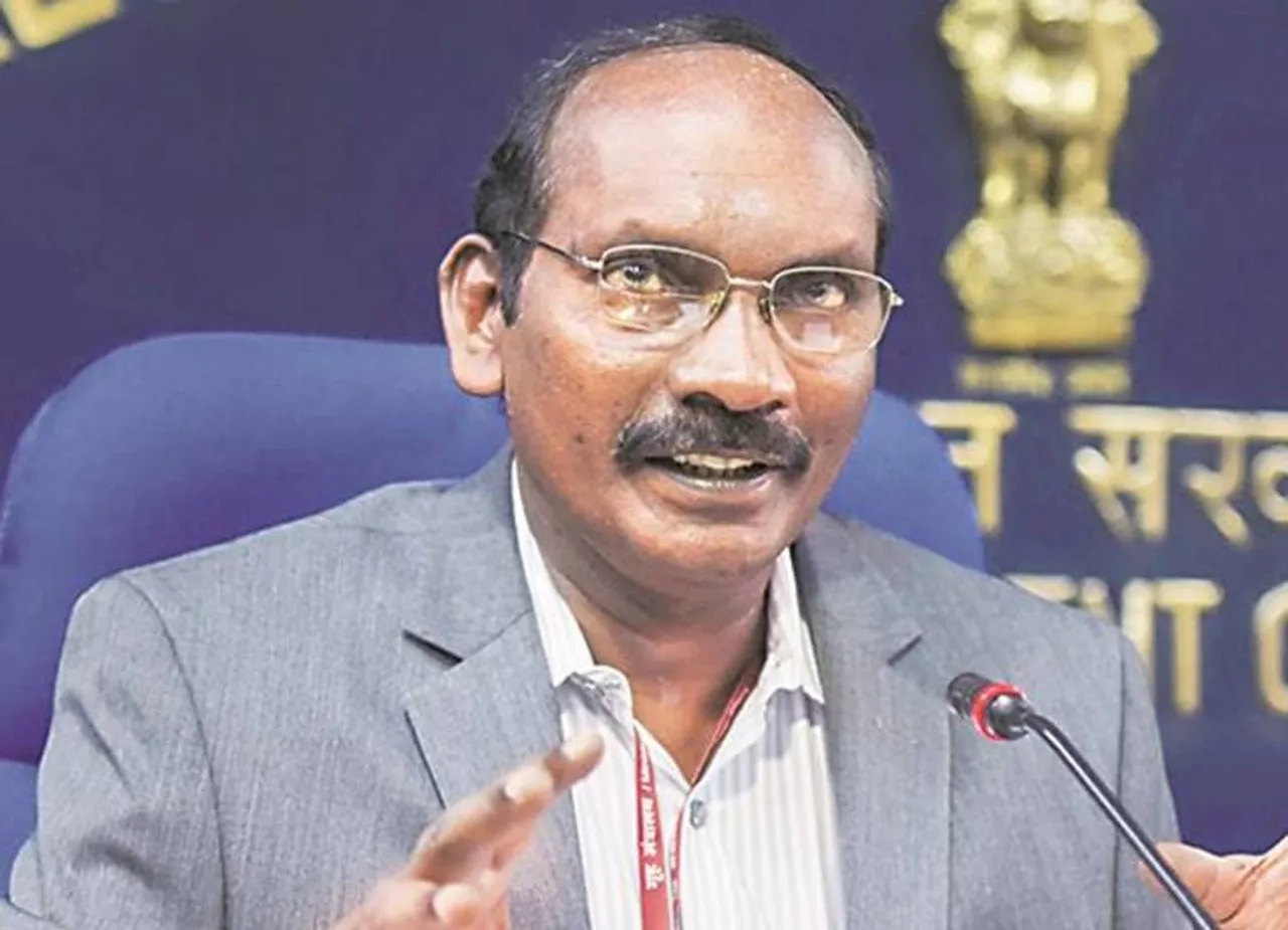 Located Vikram lander on lunar surface, trying to establish contact ISRO chief - 'விக்ரம் லேண்டரை கண்டுபிடித்துவிட்டோம்; முயற்சிக்கிறோம்' - சிவன்