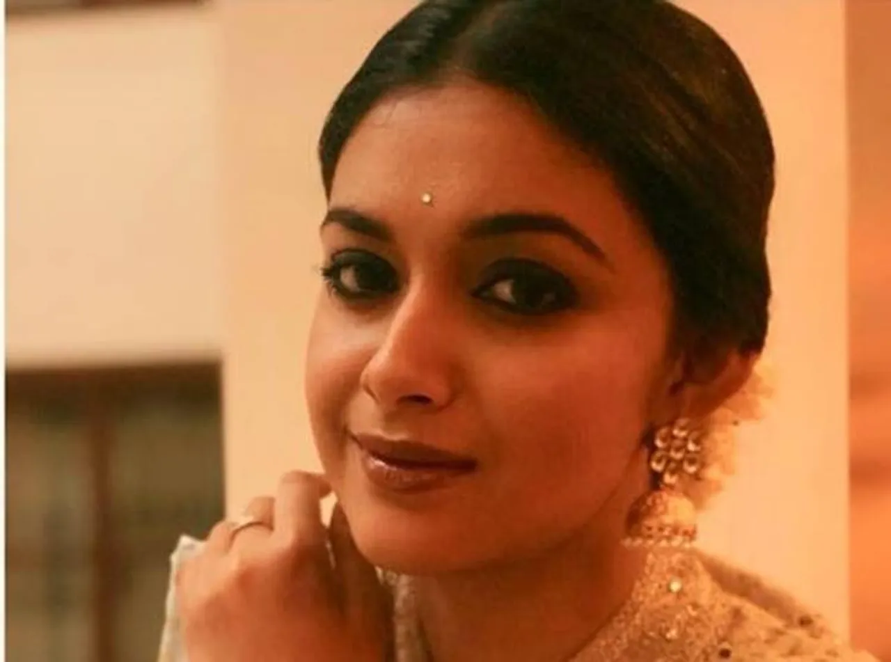 Actress Keerthy Suresh, Keerthy Suresh Asks Kerala Floods Releif, Keerthy Suresh demands Medical Goods For Kerala, நடிகை கீர்த்தி சுரேஷ், கீர்த்தி சுரேஷ் வீடியோ மூலமாக நிவாரணம் கேட்பு, கேரளா வெள்ளம்