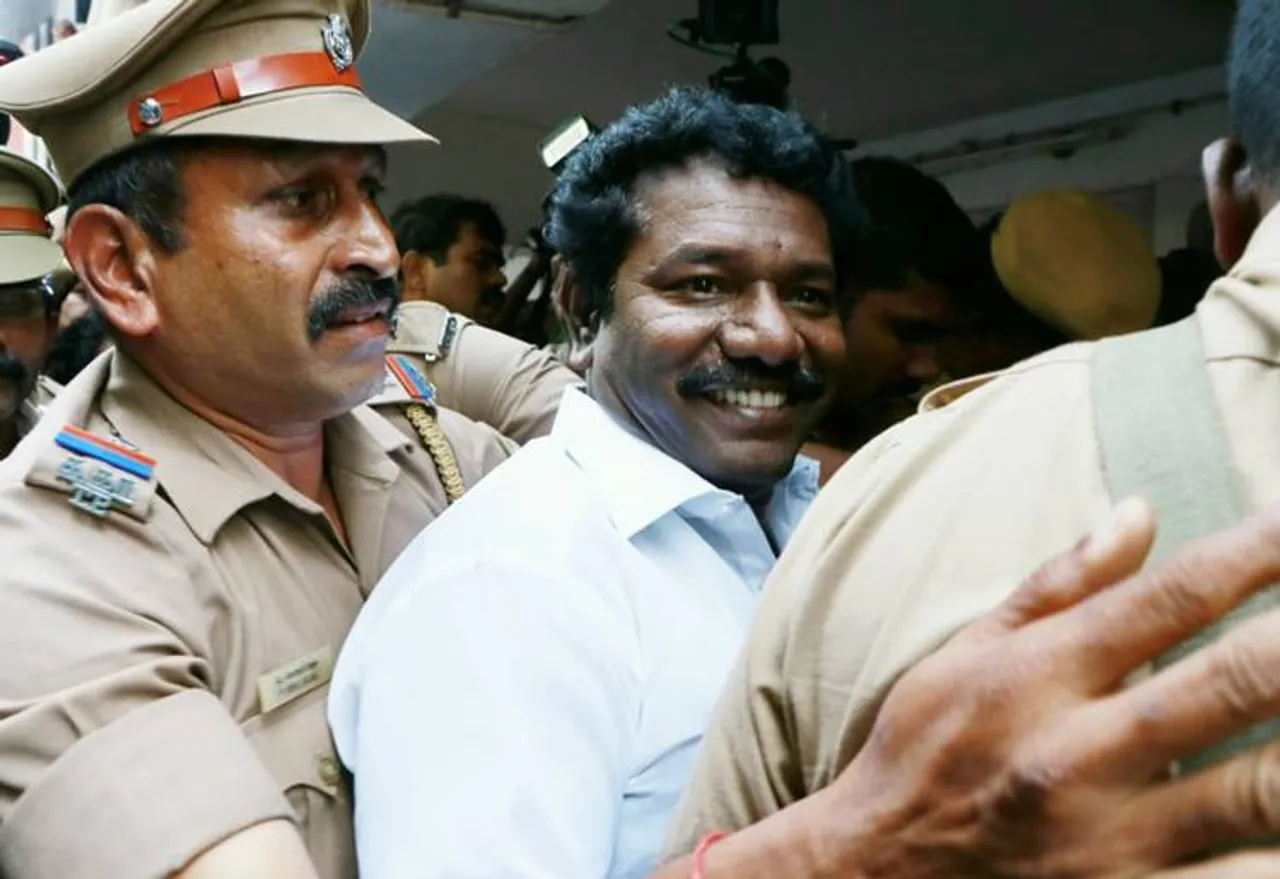 கருணாஸ்