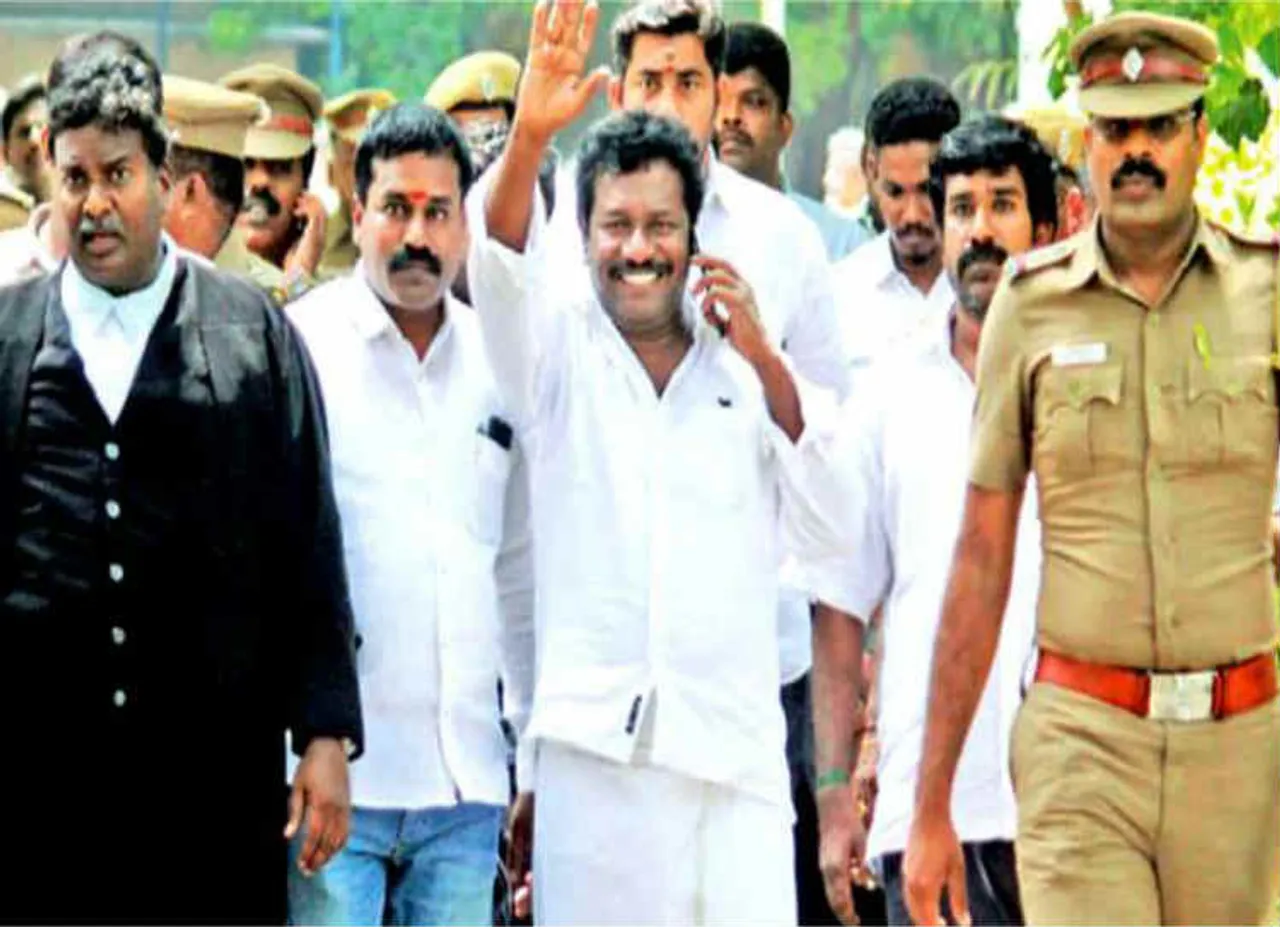 Karunas arrest, எம்.எல்.ஏ கருணாஸ்