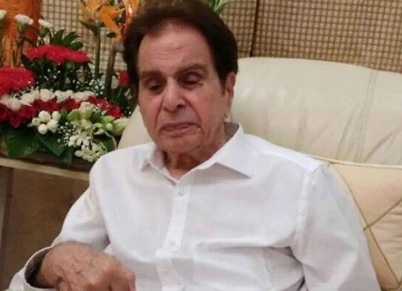 Dilip Kumar hospitalised, Veteran actor Dilip Kumar, Mumbai's Lilavati Hospital, நடிகர் திலீப்குமார், இந்தி நடிகர் திலிப் குமார், பாலிவுட் நடிகர் திலிப் குமார் மருத்துவமனையில் அனுமதி