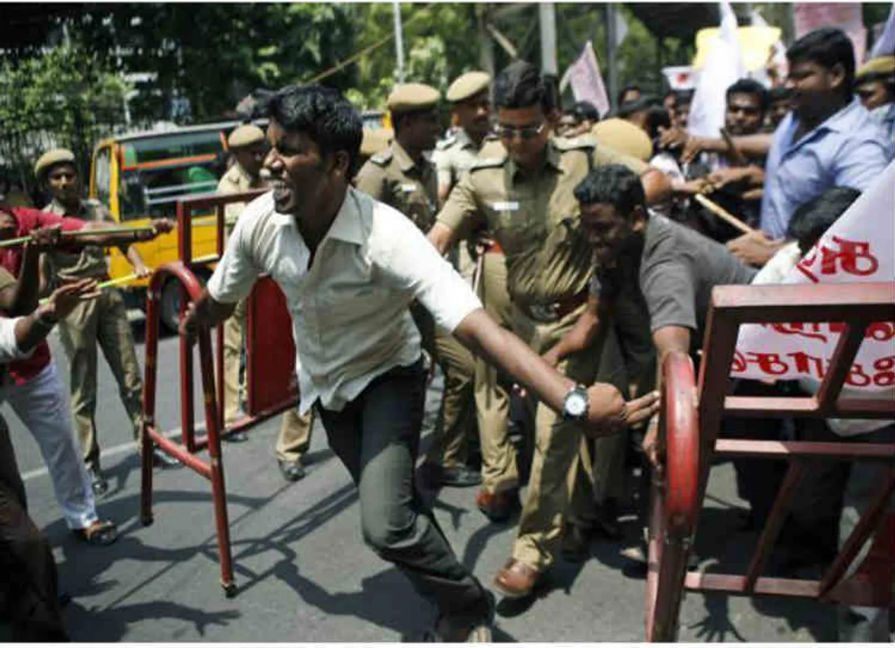 சட்டக்கல்லூரி மோதல் வழக்கு: 21 மாணவர்கள் விடுதலை!