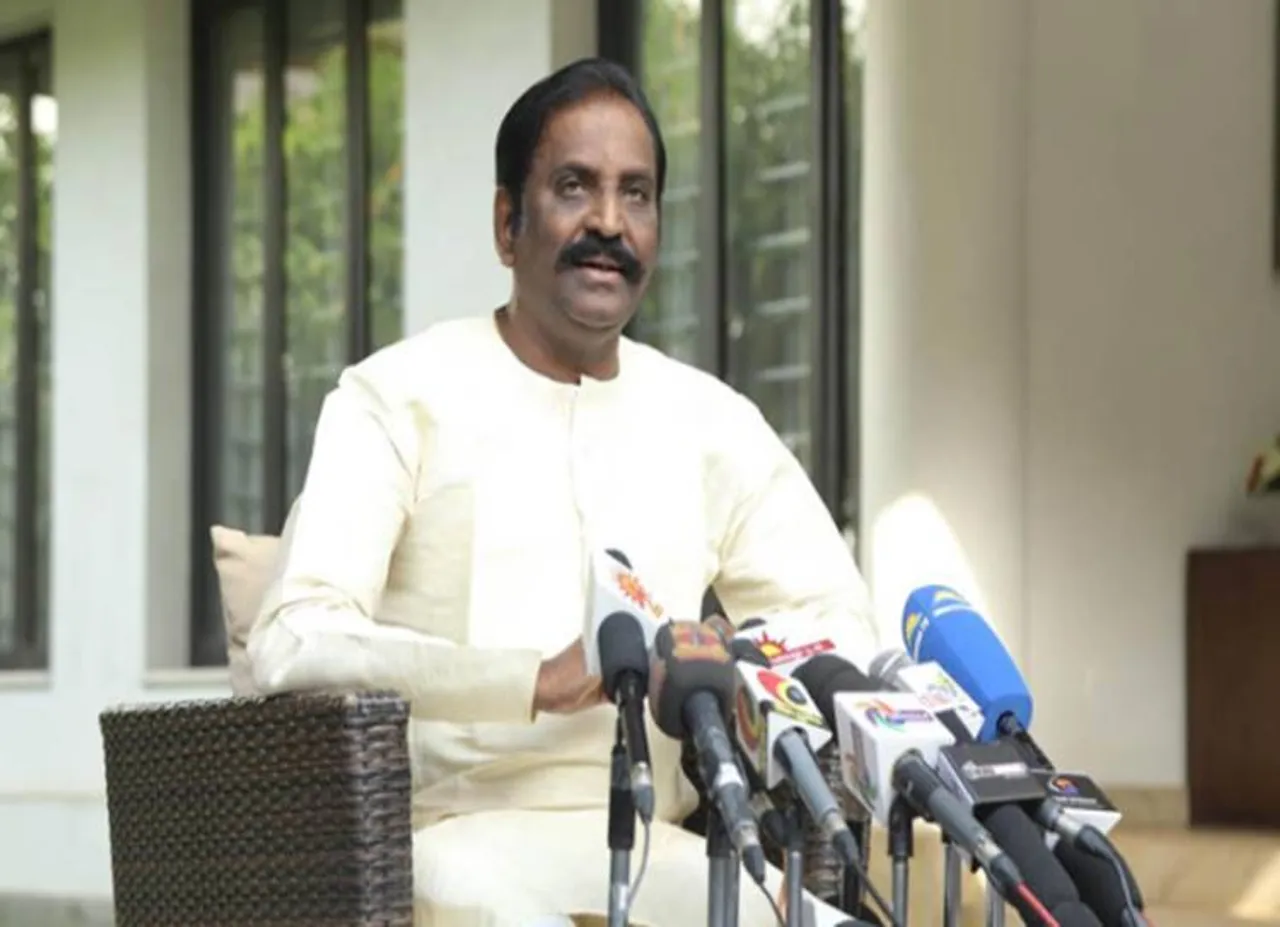 'வழக்கு போடுங்கள்; சந்திக்க தயார்' - சின்மயி புகாருக்கு வைரமுத்து பதிலடி
