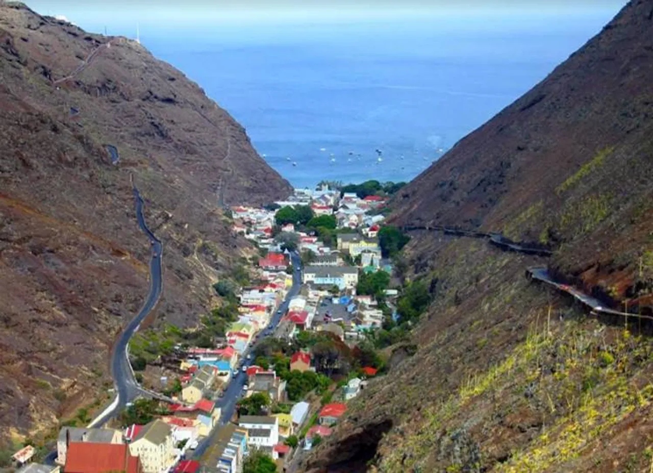 St.Helen islandஹெலன் தீவு