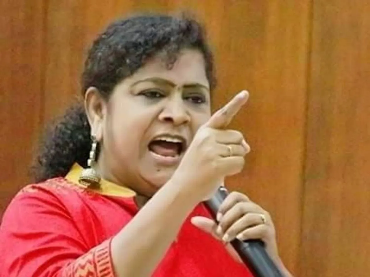sundaravalli speech, munaivar sundaravalli, prof.sundaravalli, dr.sundaravalli, சுந்தரவள்ளி மீது வழக்கு