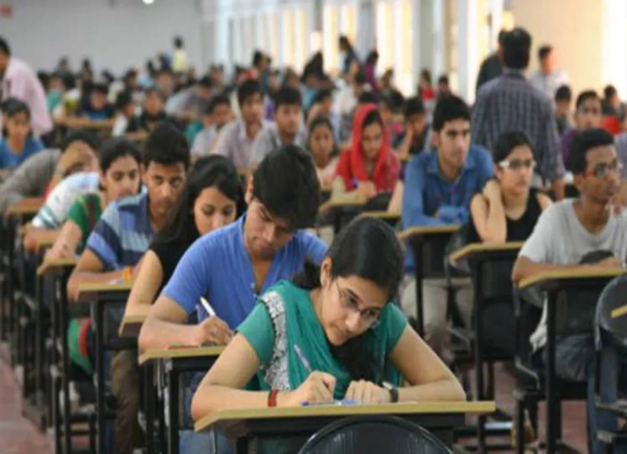 நாளை குரூப் 2 தேர்வு: தேர்வாணையம் வெளியிட்ட விதிமுறைகள்