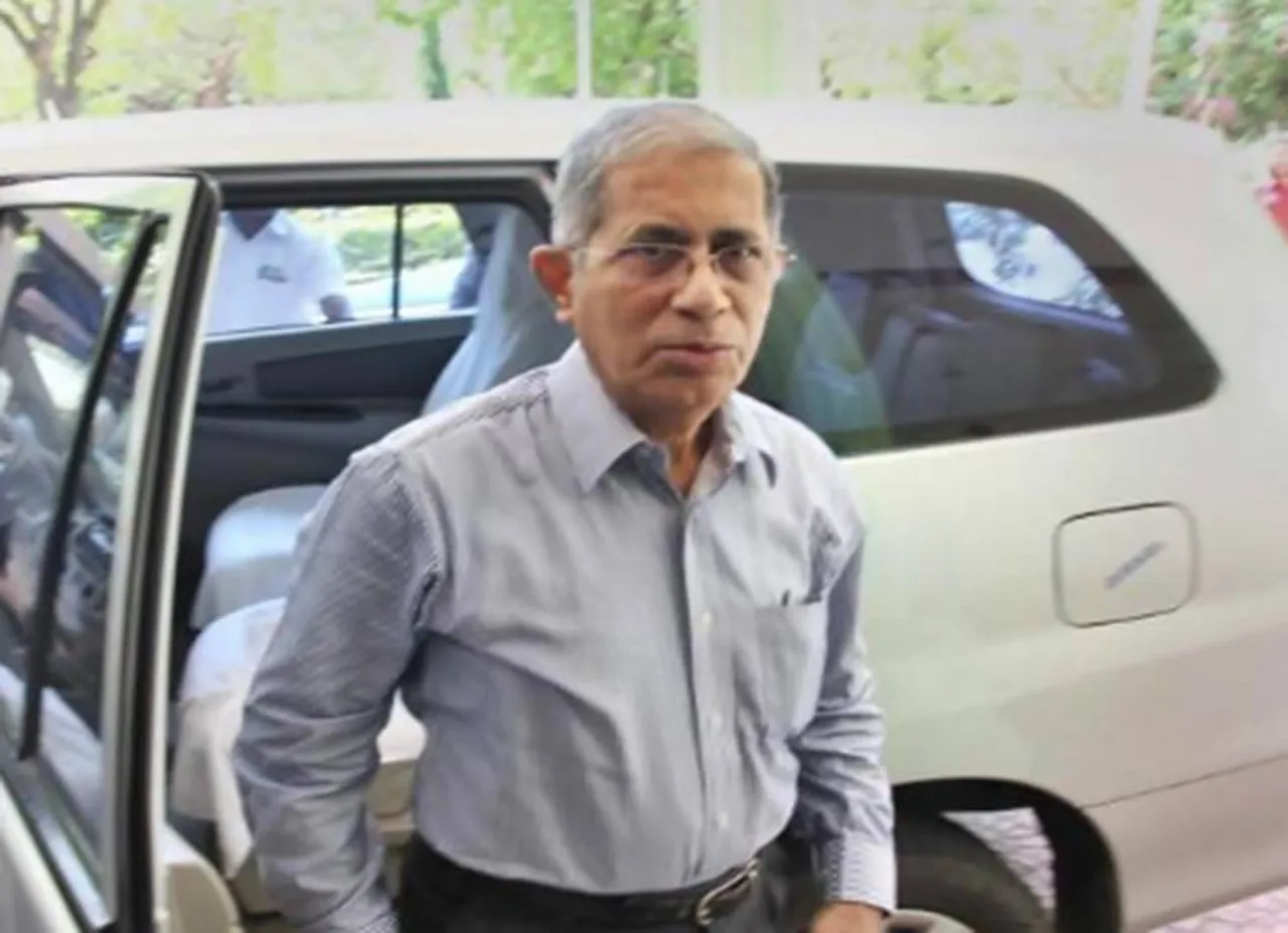 நிர்மலா தேதி விவகாரம் : சந்தானம் குழு அறிக்கையை வெளியிட வேந்தர் தரப்பில் கோரிக்கை