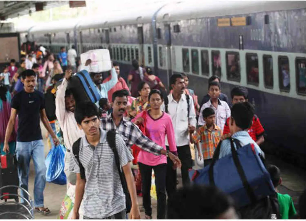 tejas train booking