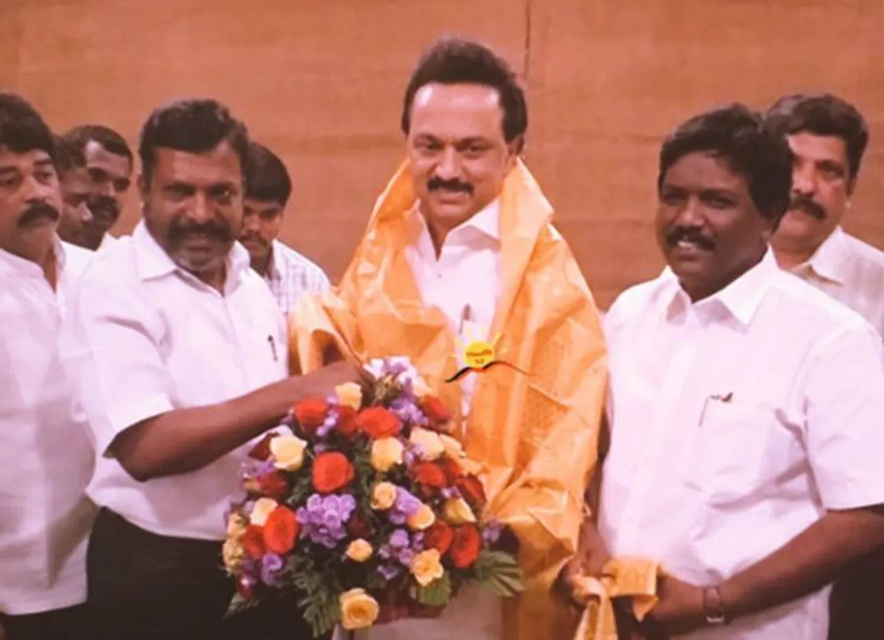 Vanni arasu controversial tweet dmk alliance VCK - திமுக கூட்டணியில் முற்றும் பூசல்! வெளியேறுகிறதா விசிக? ஸ்டாலின் முடிவு என்ன?