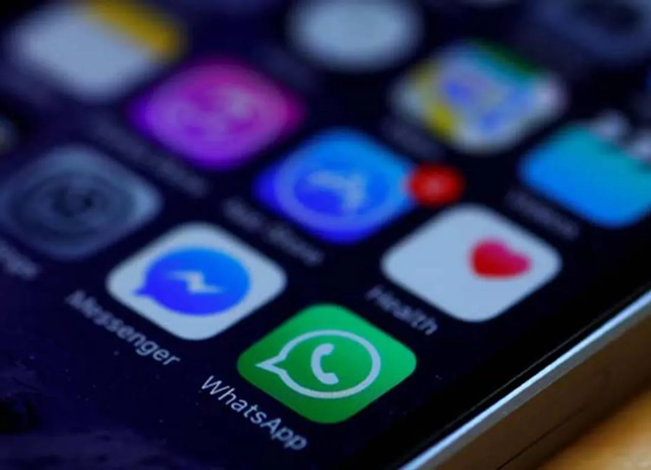 WhatsApp group privacy setting