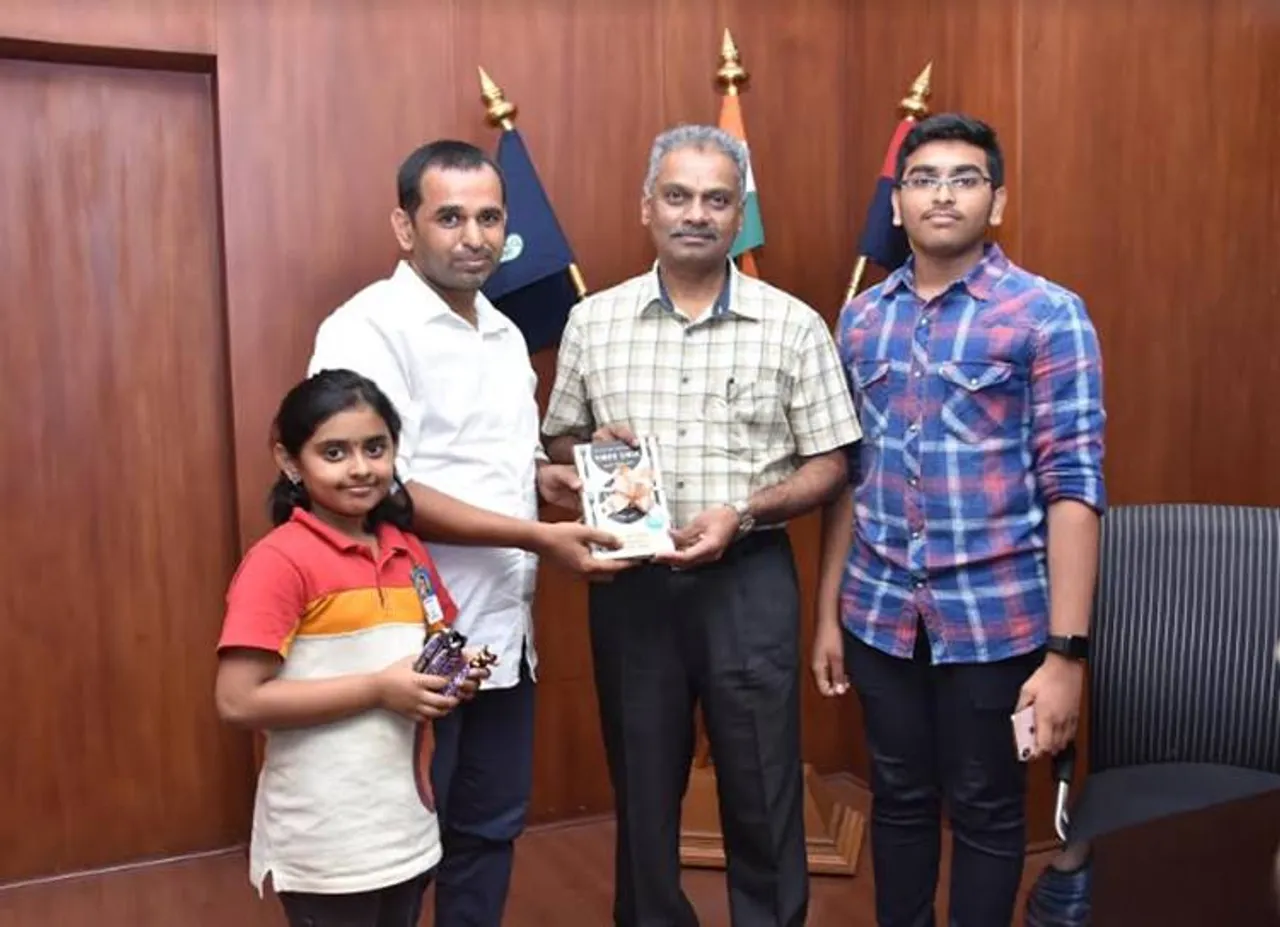 Girl donated 1.5 lakhs fix cctv chennai police commissioner viswanathan - சென்னையில் சிசிடிவி கேமரா பொருத்த 1.5 லட்சம் நிதியளித்த சிறுமி! நேரில் அழைத்து பாராட்டிய காவல் ஆணையர்!