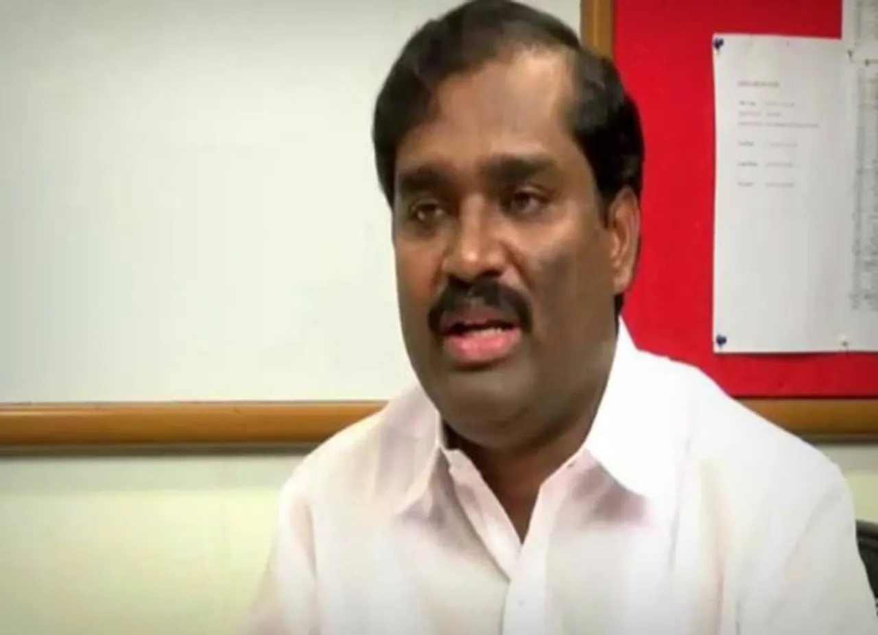 Case filed on Tamizhaga Vazhvurimai Katchi founder Velmurugan for assault Tollgate employees - டோல்கேட் ஊழியர்கள் மீது தாக்குதல்! வேல்முருகன் மீது வழக்குப்பதிவு (வீடியோ)