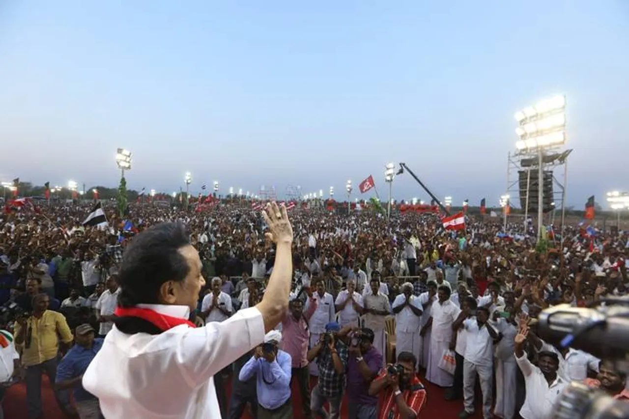 Election 2019 UPDATES: 'இது வாயில் வடை சுடும் ஆட்சி அதற்கு மோடியே சாட்சி’ - மு.க.ஸ்டாலின் கவிதை