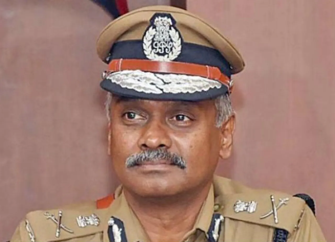 வாகனங்களைப் பயன்படுத்தினால் பறிமுதல், 2 கிமீ தாண்டி செல்லத் தடை: கமிஷனர் ஏ.கே.விஸ்வநாதன் பேட்டி