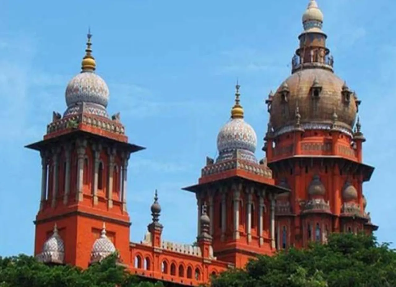 counselling camp in police stations plea tamilnadu government HC - பாலியல் புகாரளிக்க வரும் பெண்களுக்கு கவுன்சலிங்: காவல் நிலையத்தில் ஆலோசனை மையம் கோரிய மனுவுக்கு அரசு பதிலளிக்க உத்தரவு!