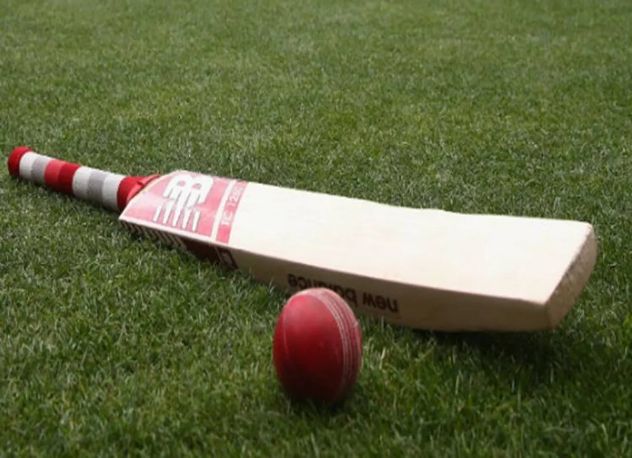 Assam cricketer 10 wickets in an innings - ஒரே இன்னிங்ஸில் 10 விக்கெட் அள்ளிய இந்திய கிரிக்கெட் வீரர்!
