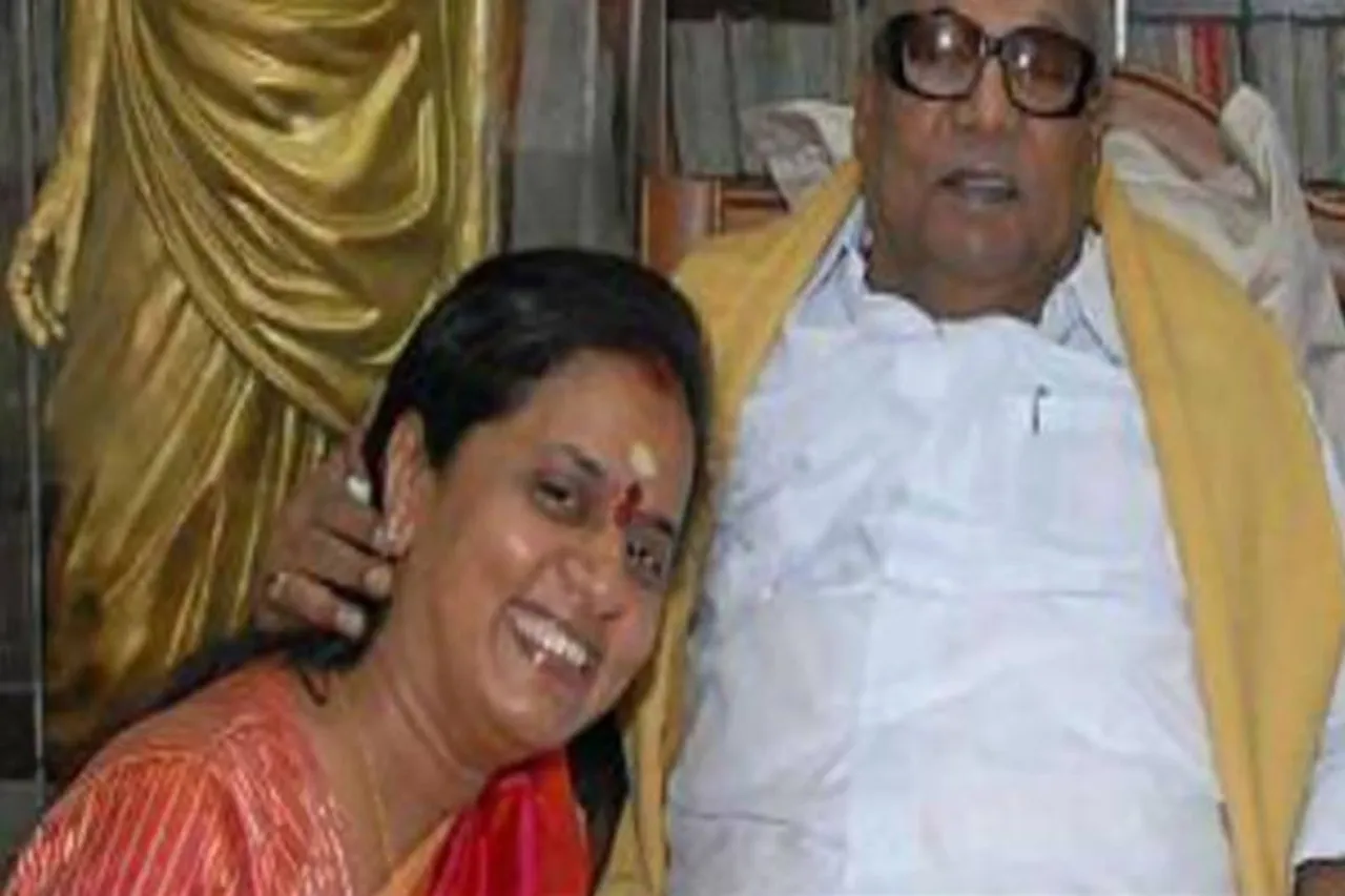 case against former cm karunanidhi daughter selvi chennai high court - முன்னாள் முதல்வர் கருணாநிதி மகள் செல்விக்கு எதிரான வழக்கு - காவல்துறை பதிலளிக்க ஐகோர்ட் உத்தரவு