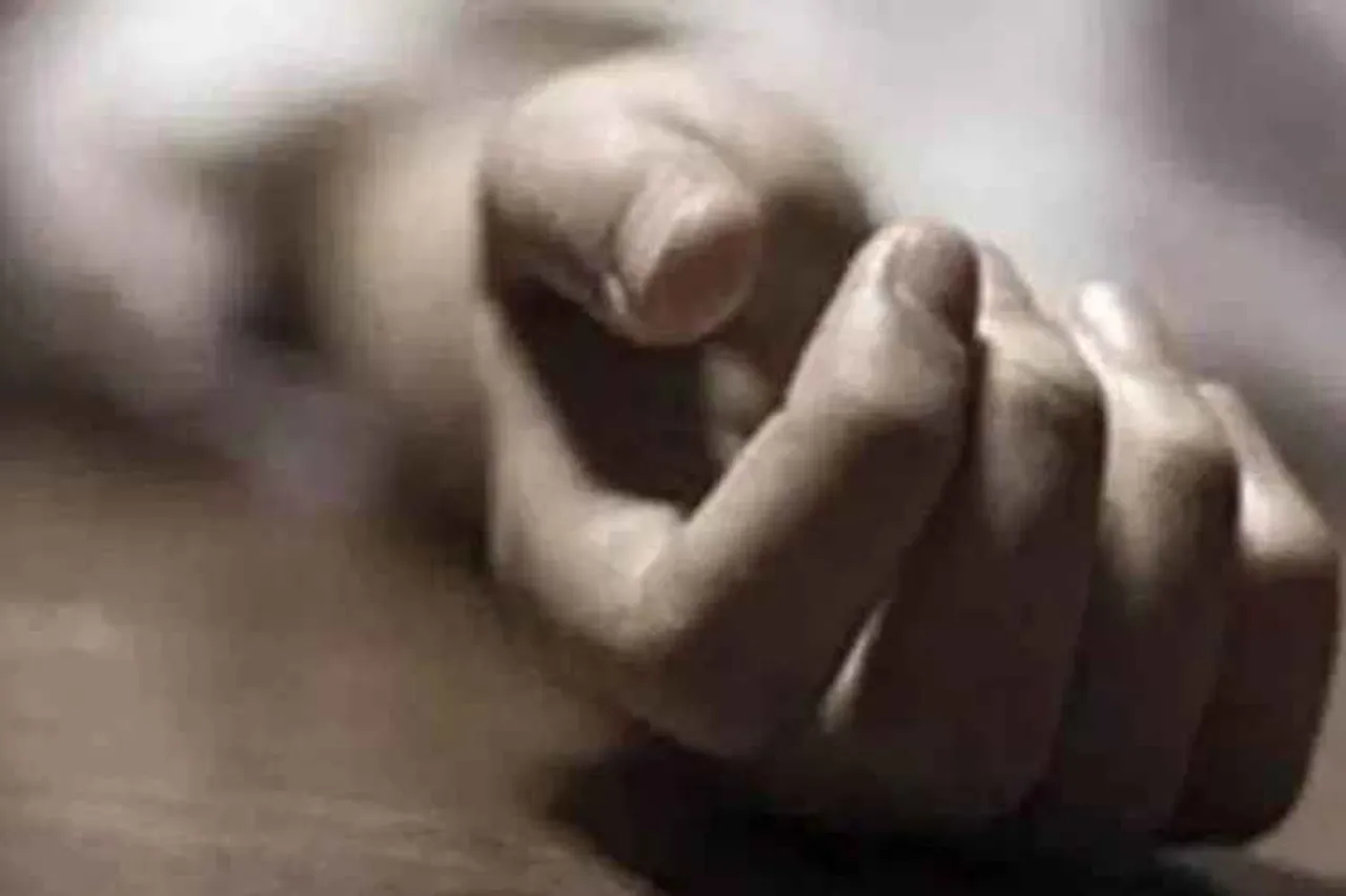 Poes Garden, Teynampet, Jothi Kannagi Nagar , man slept in parkiing area killed ,