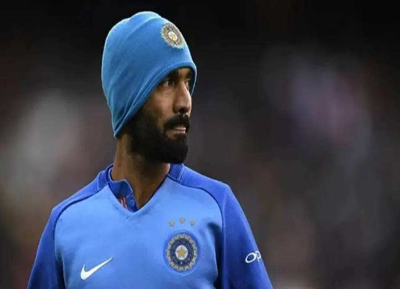 cricketer Dinesh Karthik tenders unconditional apology after violating BCCI clause - பிசிசிஐ-யிடம் நிபந்தனையற்ற மன்னிப்புக் கோரிய தினேஷ் கார்த்திக் - ஏன் தெரியுமா?