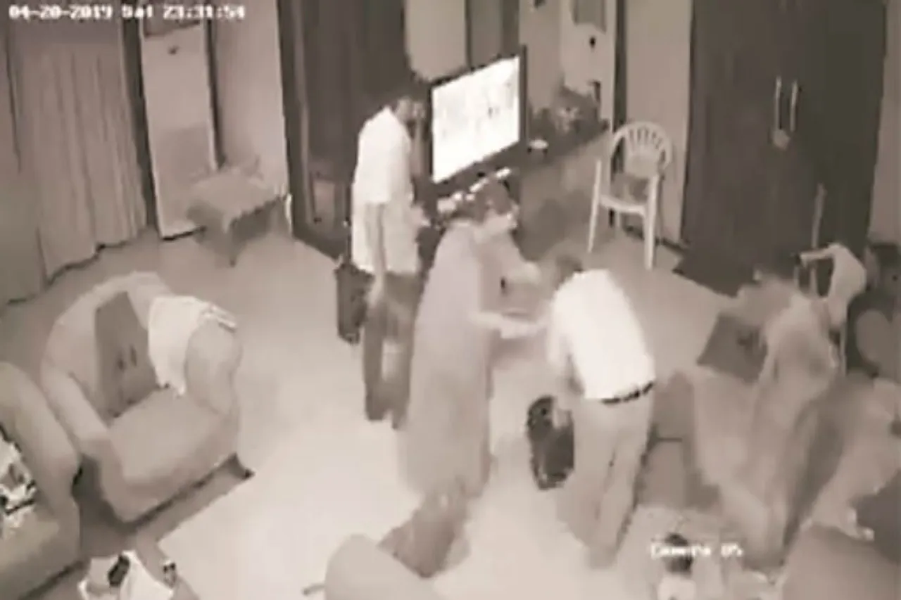 retired chennai HC judge assaulting daughter-in-law caught on tape - சிசிடிவி கேமராவில் சிக்கிய முன்னாள் சென்னை ஐகோர்ட் நீதிபதி - போலீசார் தீவிர ஆலோசனை