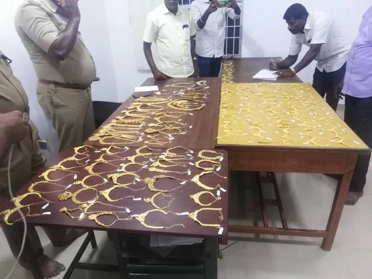 Lalitha Jewellery robbery case 2 accused remanded, Lalithaa Jewellery robbery case 2 accused remanded