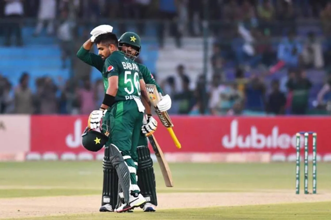Babar Azam overtakes Virat Kohli, 3rd quickest to 11 ODI hundreds - சாதனைகளே முறியடிக்கத்தானே! விராட் கோலியை விஞ்சிய பாபர் அசம்! எதிர்கால சாம்பியன் ரெடி