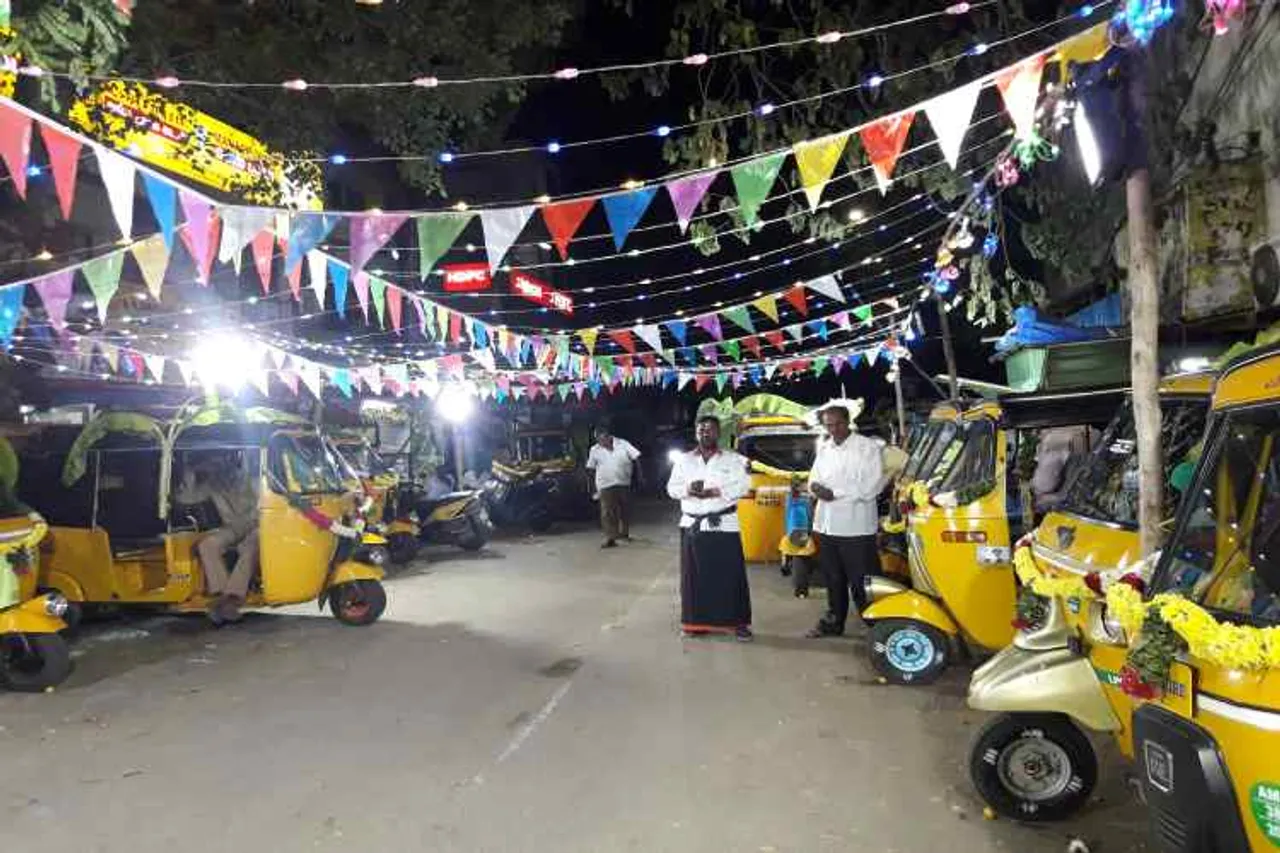 Ola Vs Auto Debate - ola Auto Fierce Competition