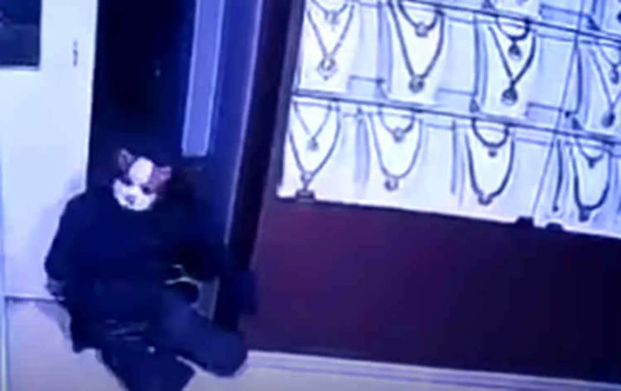 Lalithaa Jewellery robbery CCTV Footages: Trichy lalithaa jewellery theft CCTV Footages Video Leaked- திருச்சி லலிதா ஜூவல்லரி நகை கொள்ளை வீடியோ