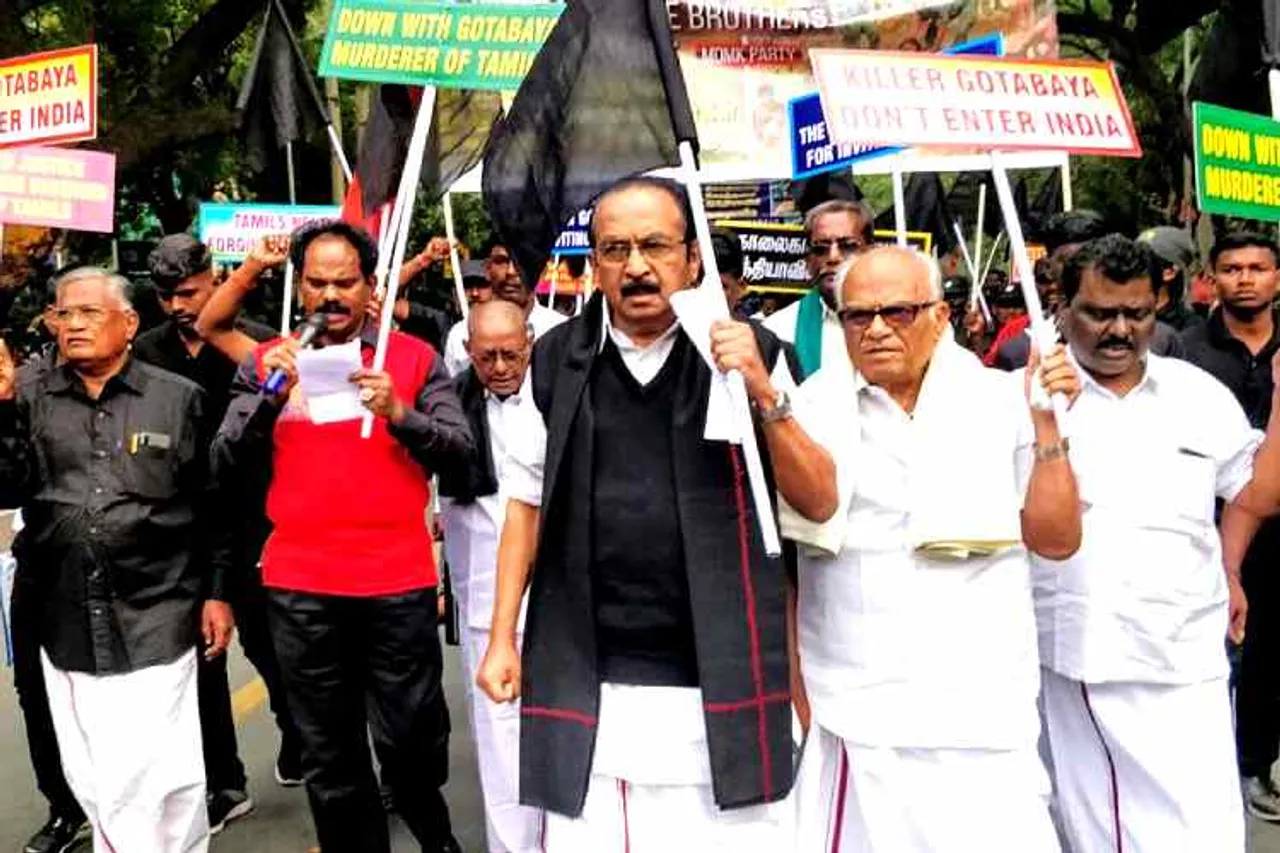 Vaiko demonstrates in Delhi, MDMK Chief Vaiko protest in Delhi, இலங்கை அதிபர் கோத்தபய ராஜபக்ச வருகைக்கு எதிர்ப்பு, கோத்தபய ராஜபக்ச வருகையை எதிர்த்து வைகோ டெல்லியில் ஆர்ப்பாட்டம், MDMK members protest in Delhi, Vaiko protest against Sri Lankan President's visit, ராஜபக்ச வருகையை எதிர்த்து மதிமுகவினர் ஆர்ப்பாட்டம்,Vaiko arrest in Delhi, opposed to Sri Lankan President's visit to india