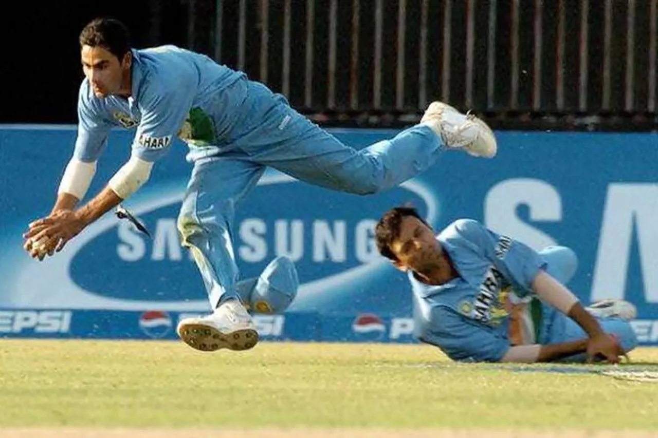 cricket flashback ind vs pak 2004 kaif catch inzamam century - இந்தியாவை கதிகலங்க வைத்த பாகிஸ்தான்... முகமது கைஃபின் அசாத்திய கேட்ச்சை கொண்டாடிய இந்திய தேசம் (வீடியோ)