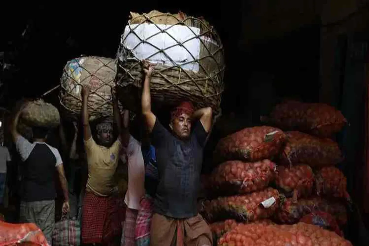 india gdp, india economy, india economy news, india gdp second quarter, இந்தியாவின் உள்நாட்டு உற்பத்தி சரிவு, உள்நாட்டு உற்பத்தி வளர்ச்சி பெரும் சரிவு, ஜி.டி.பி. 4.5% சரிவு, india gdp slows, recession, india recession, india economic crisis, india gdp figures, Tamil indian express