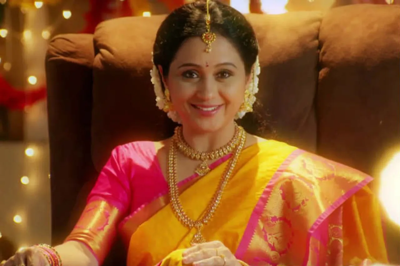 Rasathi Serial, Devayani entry