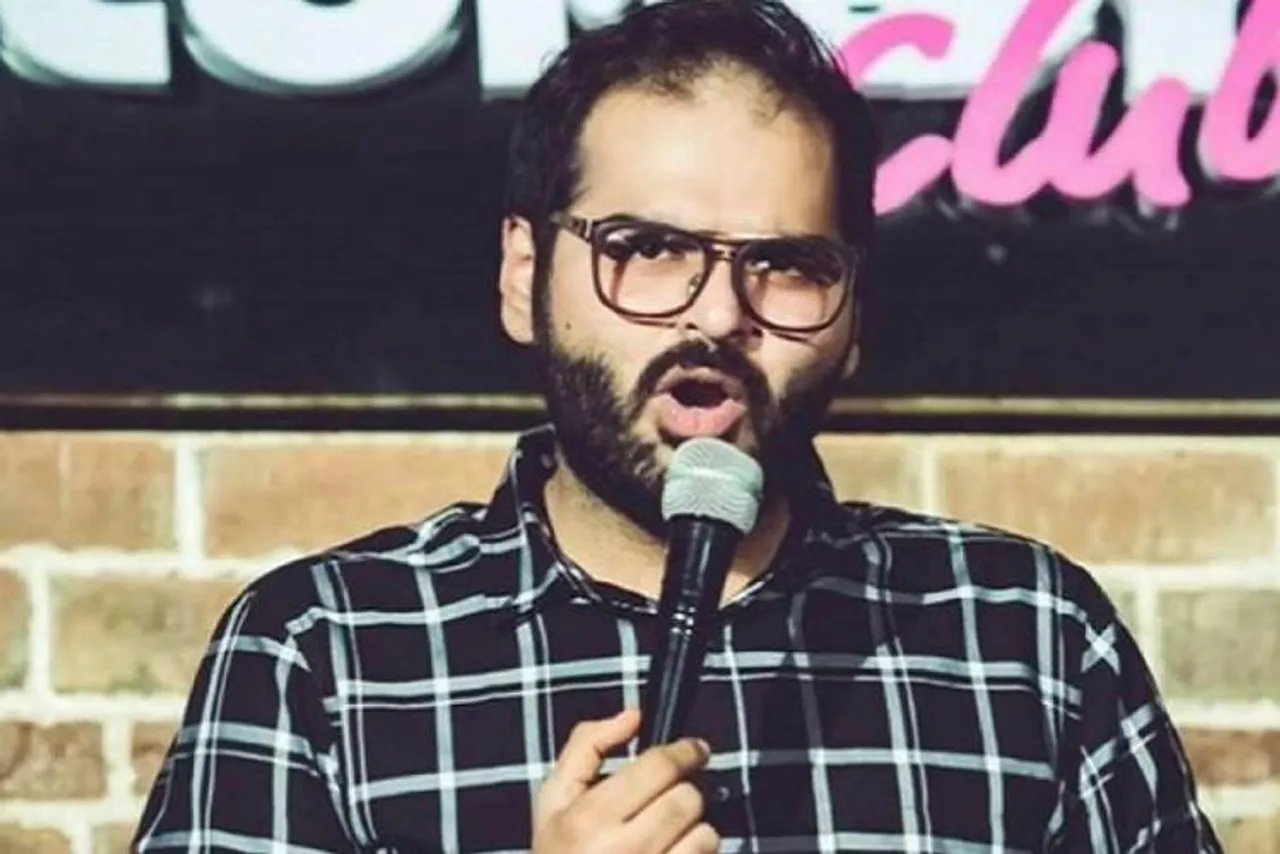 Kunal Kamra heckles Arnab Goswami on board IndiGo, kunal kamra, kunal kamra arnab goswami, kunal kamra indigo, kunal kamra arnab goswami video, indigo suspend kunal kamra, air india ban kamra, stand up comedian arnab goswami, indian express news, குணால் கம்ரா, அர்னாப் கோஸ்வாமி, இன்றைய செய்திகள், முக்கிய செய்திகள், தலைப்பு செய்திகள், செய்திகள், அர்னாப் கோஸ்வாமி, குணால் கம்ரா, ஏர் இந்தியா, இண்டிகோ விமானம்