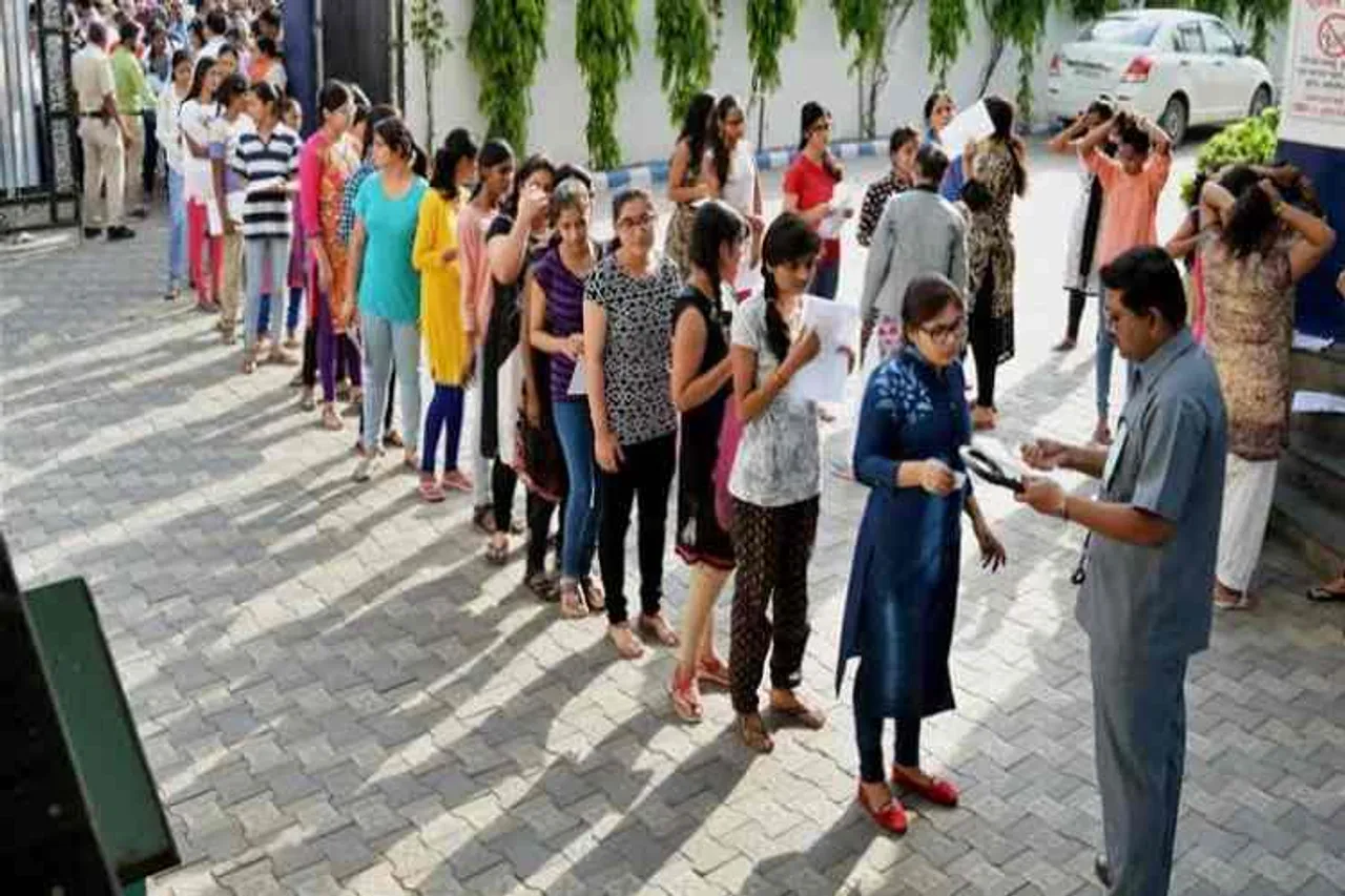 ஜேஇஇ முதன்மை தேர்வு தொடங்கியது : கடைசி நிமிட டிப்ஸ் இங்கே