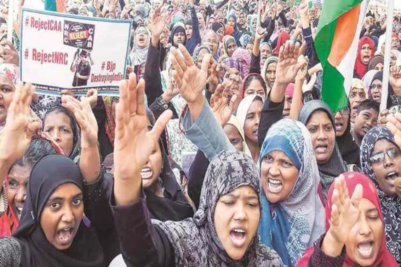 சென்னையின் 'ஷாகின் பாக்' வண்ணாரப்பேட்டை: ஷிப்ட் முறையில் தொடரும் போராட்டம்