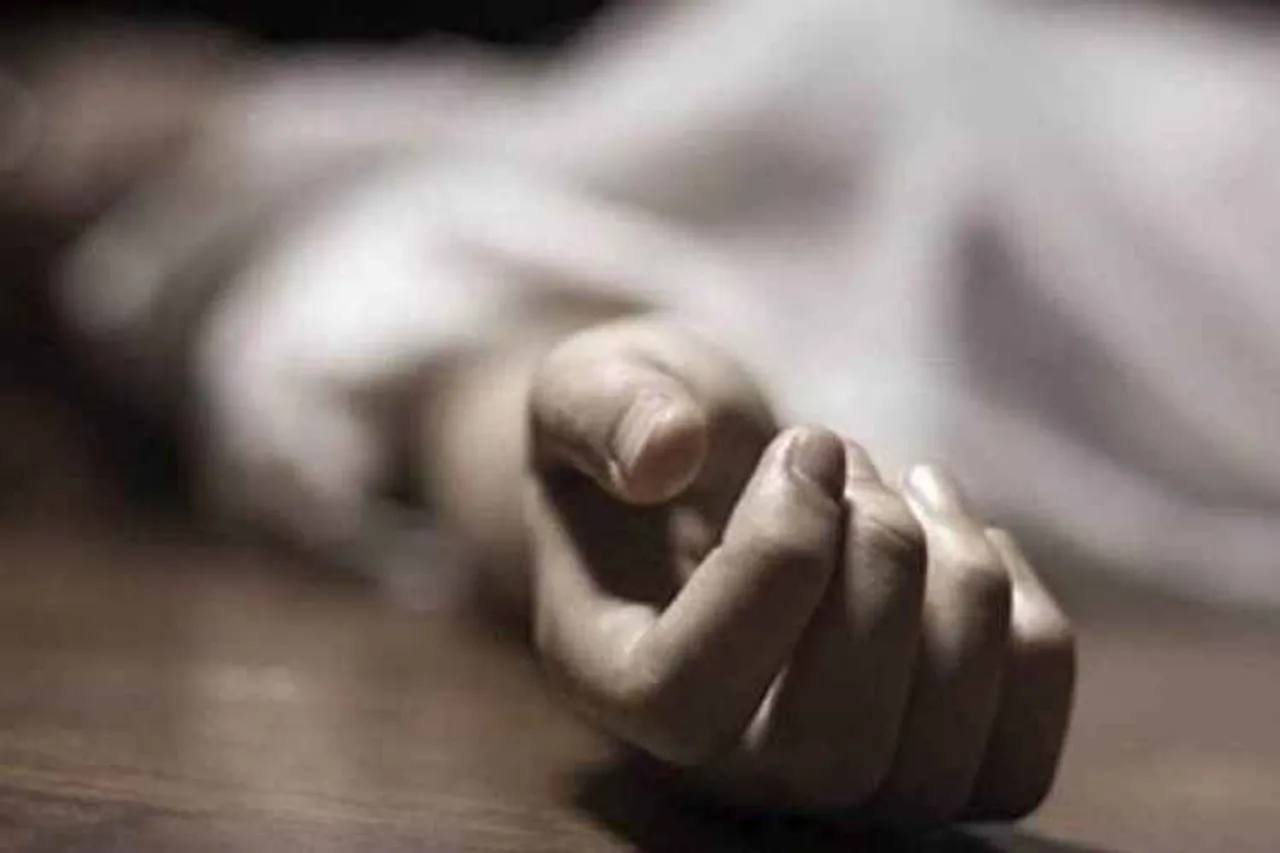 police arrested a youth, a youth slashes throat of class VIII girl, காதலிக்க மறுத்த 8 ஆம் வகுப்பு மாணவி, 8 ஆம் வகுப்பு மாணவியை கழுத்தறுத்த இளைஞர், மாணவியை கழுத்தறுத்து கொலை செய்ய முயன்ற இளைஞர் கைது, சென்னை, a youth arrested for slashes throat of class VIII girl, class VIII girl throat slashe at Aminjikarai in chennai, VIII class girl throat slashes in chennai, chennai news, chennai latest news, tamil news, latest tamil news, a youth slashes 13 year old girl throat, for refuse love girl throat slashes