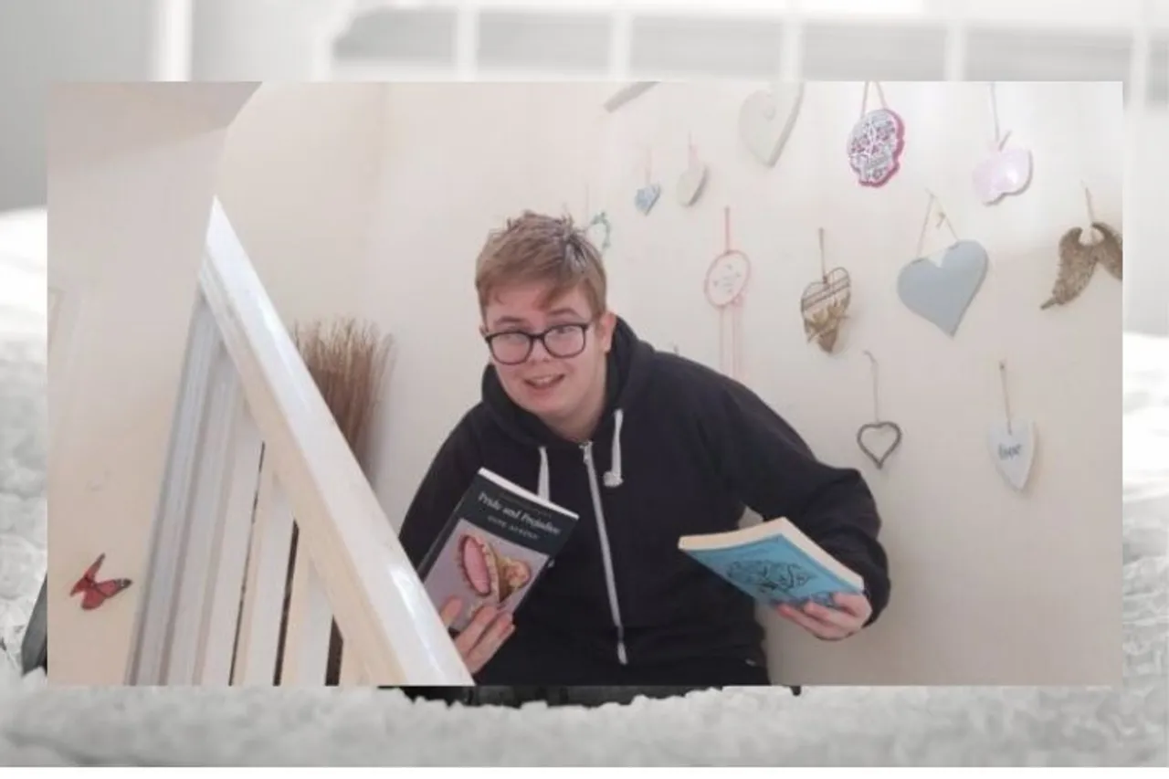 UK boy bullied for reading too many books
