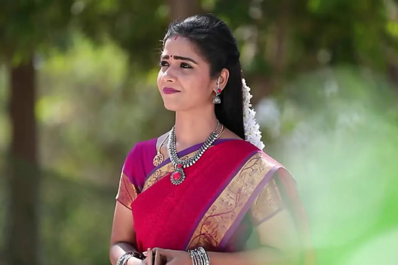 oorvambu lakshmi, sembaruthi serial vanaja