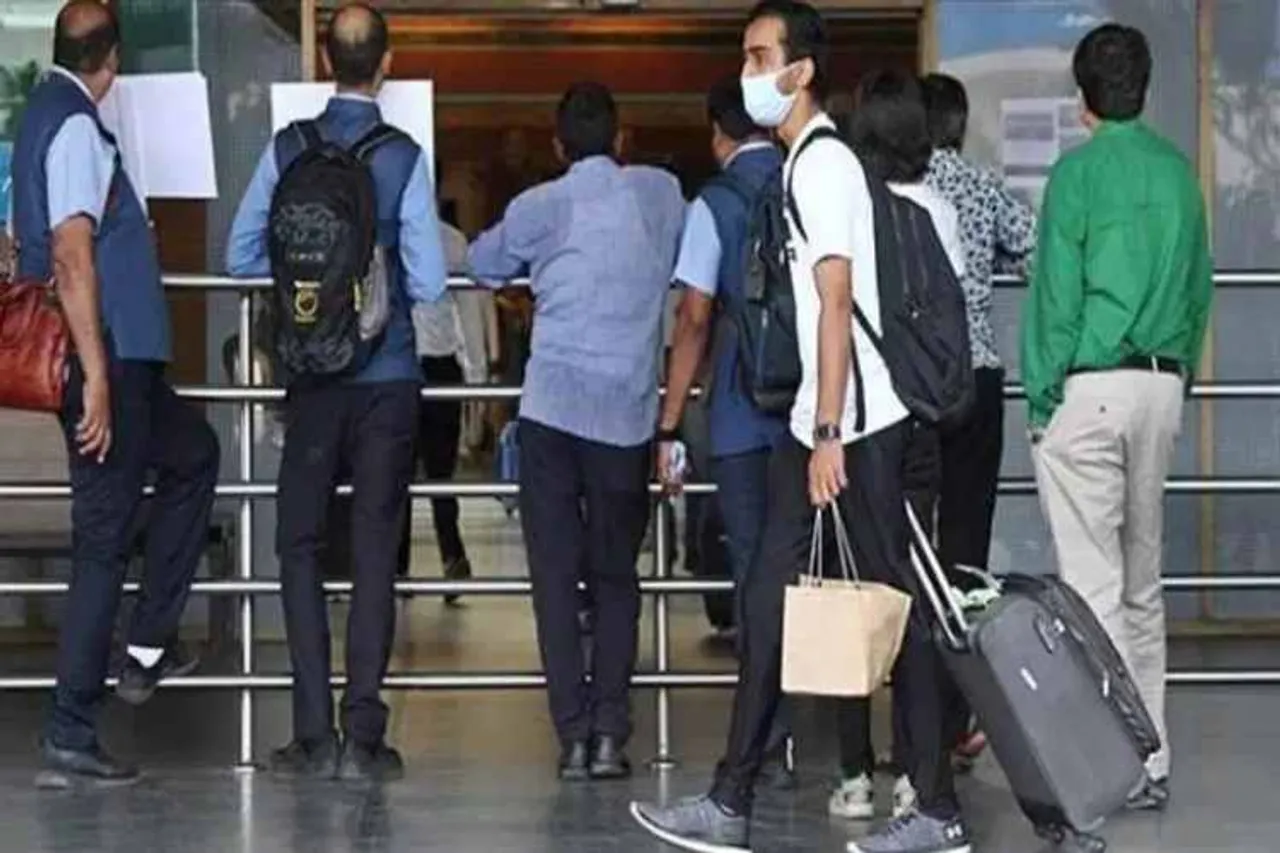 கொரோனா வைரஸ் : சோதனையின்றி எவரும் இந்தியாவிற்குள் நுழைய முடியாது - அதிகாரிகள் தீவிரம்