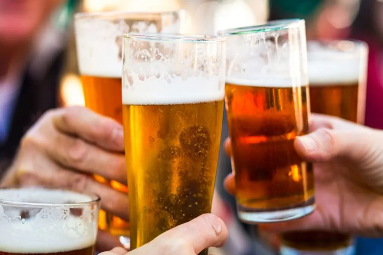 bangalore man sells liquor through instagram