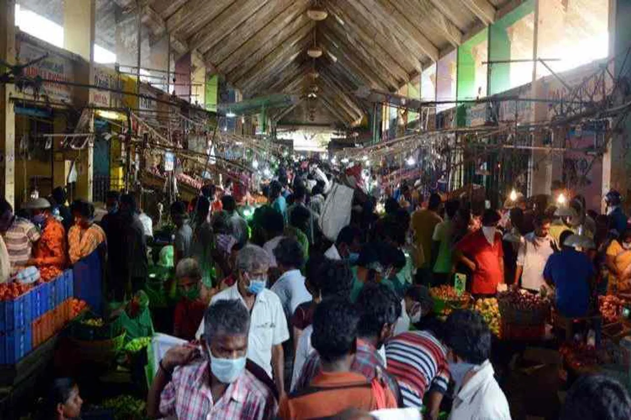 andhra pradesh coronavirus, alert in andhra, chennai market cases, ஆந்திராவில் கொரோனா வைரஸ் தொற்று அதிகரிப்பு, சென்னை கோயம்பேடு மார்க்கெட் தொடர்பு, ஆந்திராவில் கோயம்பேடு கொரோனா தொற்று, coronavirus, covid-19 cases increased in andra pradedh, ஆந்திராவைத் தாக்கிய கோயம்பேடு, covid-19 case in andhra link with koyambedu market, andhra covid cases, tamil nadu clusters, tn koyembedu vegetable market, andhra news, tamil indian express