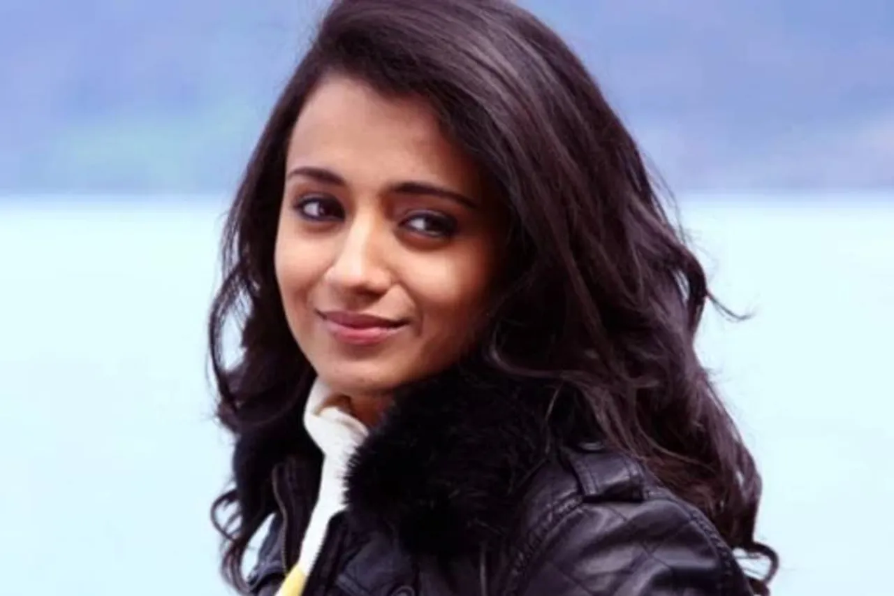actress Trisha, Trisha quarantine hair cut, Trisha quarantine hair cut viral video, திரிஷா முடிவெட்டு வீடியோ, திரிஷா குவாரண்டைன் வைரல் வீடியோ, திரிஷா வீடியோ, தமிழ் சினிமா செய்திகள், Trisha quarantine hair cut video, Trisha quarantine hair cut instagram video, tamil cinema news, latest viral news, latest tamil viral video news, latest tamil cinema news