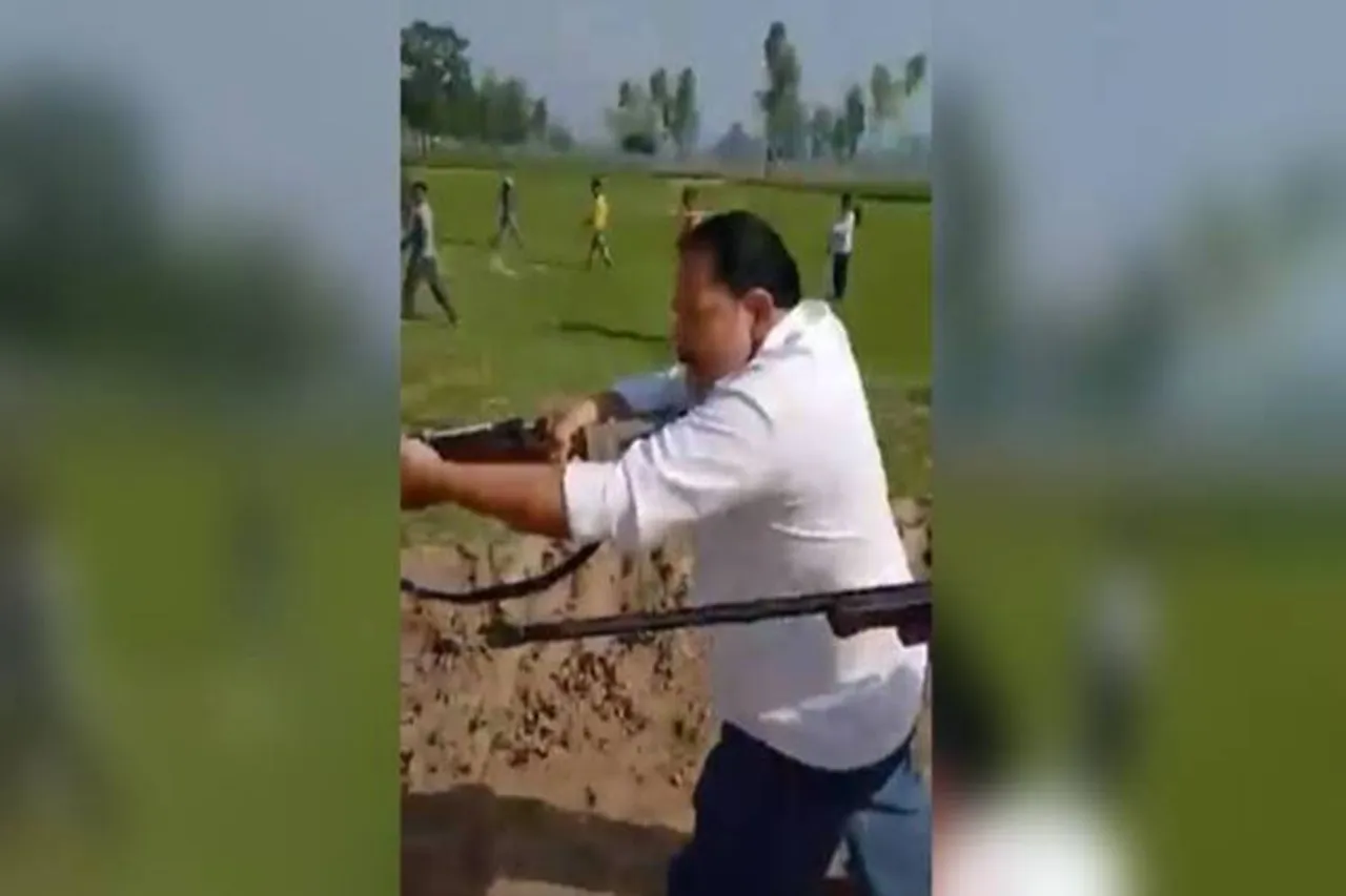 samajwadi party leader killed, sp leader killed, sambhal killing, sp leader killed sambhal, uttar pradesh, சமாஜ்வாதி கட்சி பிரமுகர், மகன் சுட்டுக் கொலை, உத்தரபிரதேசம், இந்திய செய்திகள், latest tamil news
