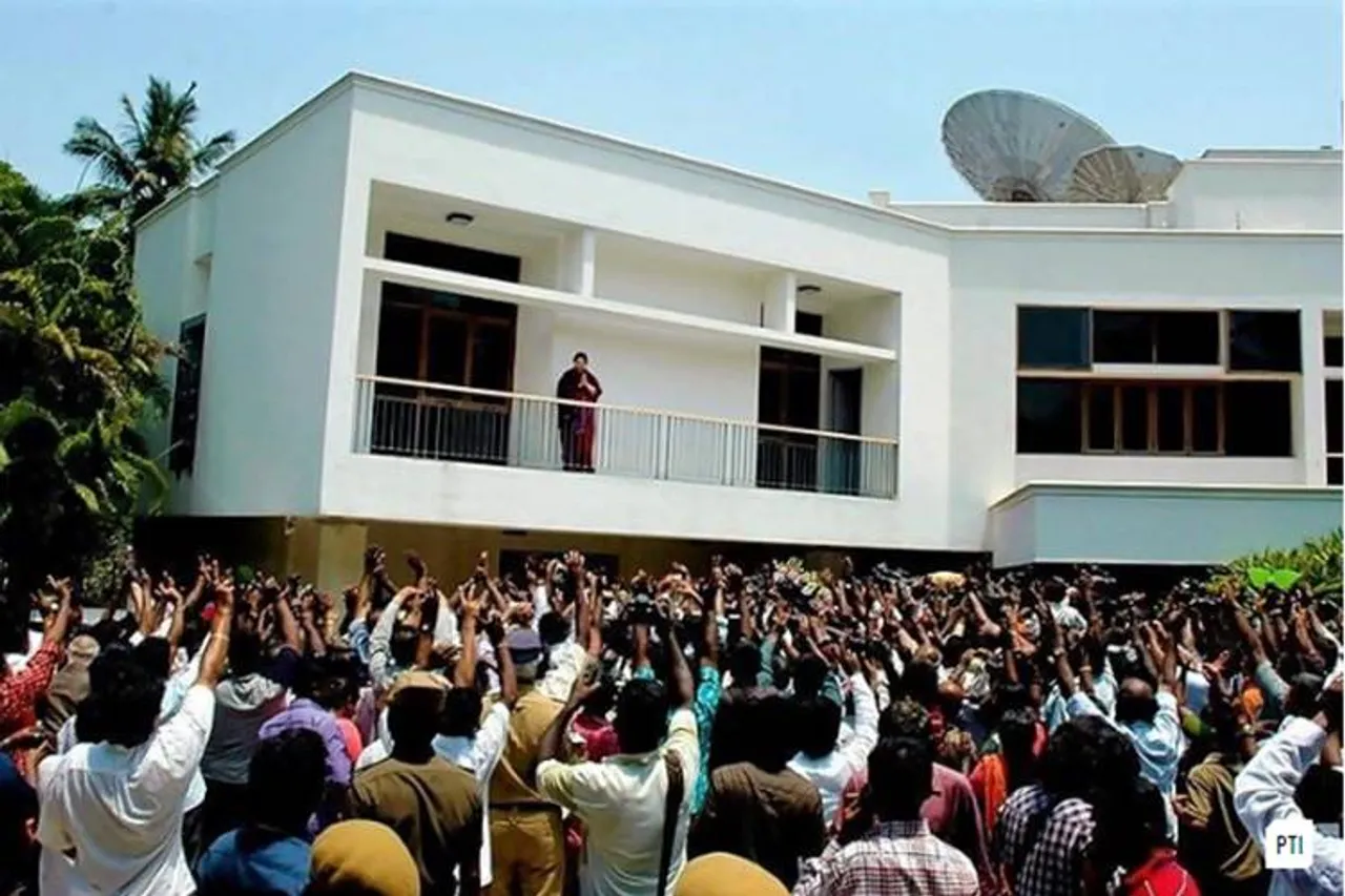 former cm jayalalitha's poes garden house veda nilaiyam to be convert as memorial
