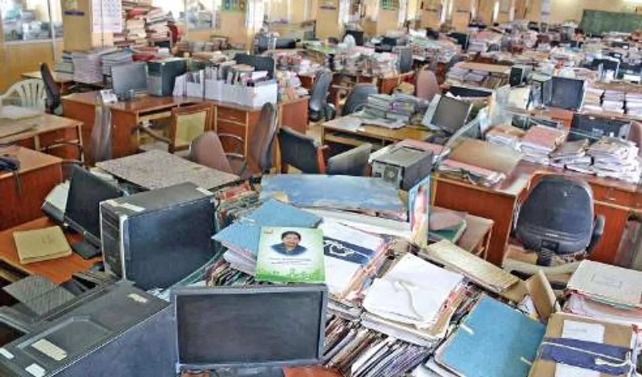 tn government offices may 18, government office, tamil nadu government, tn government, Functioning of Government offices covid 19 in tamil nadu, கொரோனா வைரஸ், அரசு அலுவலகங்கள், 50 சதவிகித பணியாளர்களுடன் இயங்கும், தமிழக அரசு, அரசு அலுவலகம், மே 18 முதல் இயங்கும், தமிழக செய்திகள், latest tamil news, tamil news, news