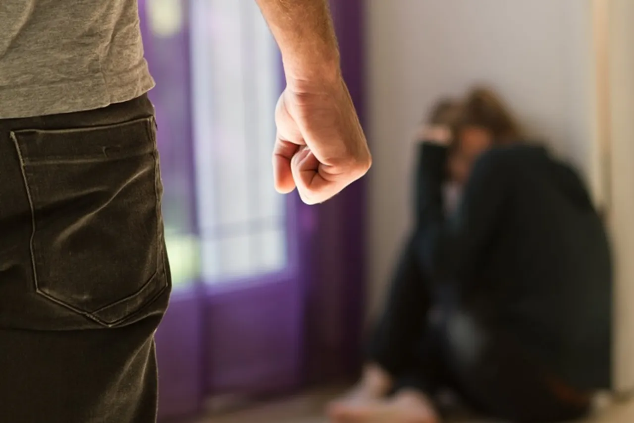 Police search for a man who kicked his pregnant wife to abort his baby