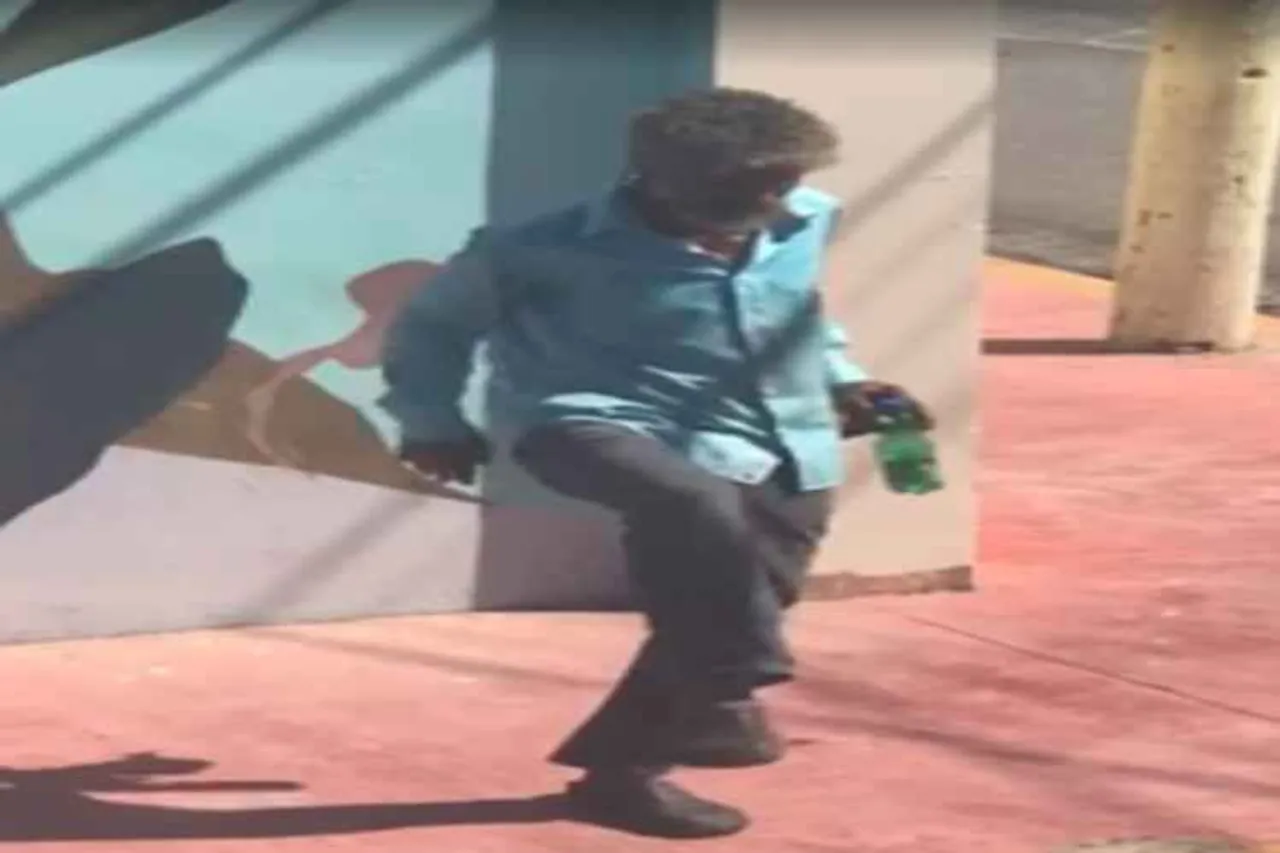 michael jackson, moon walk ,facebook, tamilnadu. dance video, viral, social network, netizens, news in tamil, tamil news, news tamil, todays news in tamil, today tamil news, today news in tamil, today news tamil, tamil news live, latest news in tamil, latest tamil news, tamil latest news