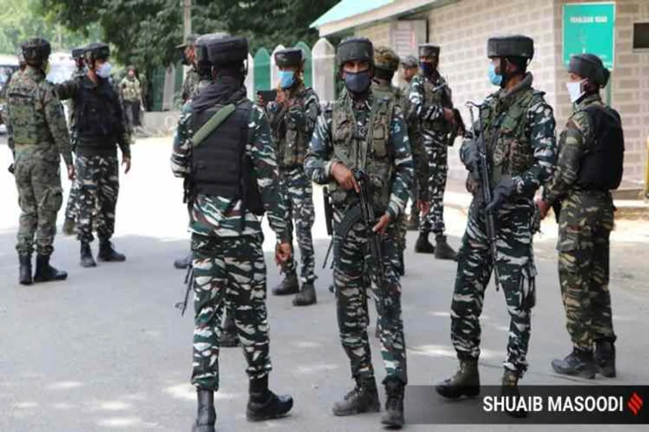 எல்லையில் பதட்டத்தை அதிகரிக்கும் பாக். இருமுனை தாக்குதலை சந்திக்கிறதா இந்தியா?