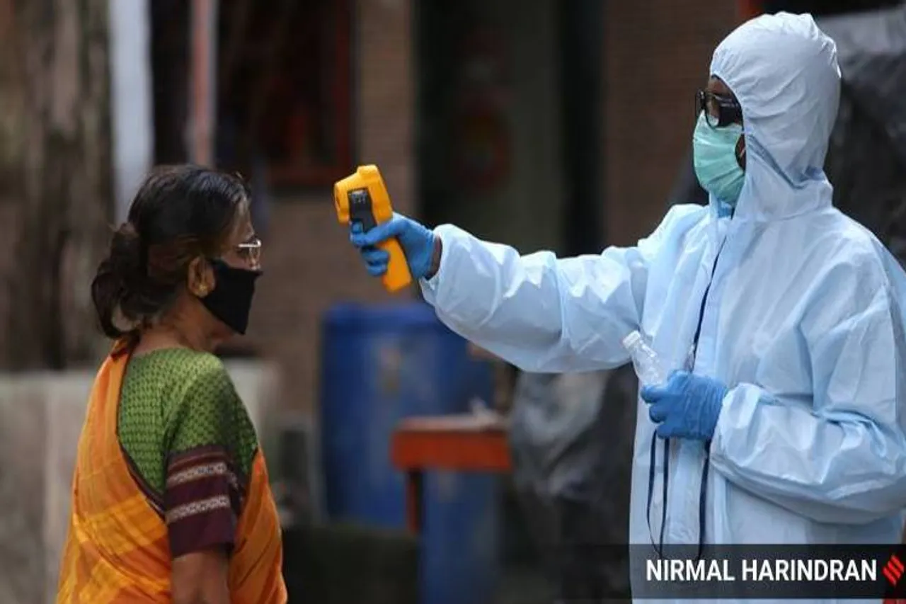 Dharavi, coronavirus, WHO chief praises Mumbai’s Dharavi slum, maharashtra coronavirus latest updates, கொரோனா வைரஸ், மும்பை, தாராவி, உலக சுகாதார நிறுவனம் பாராட்டு, who praises dharavi, mumbai's dharavi slum, dharavi coronavirus cases, who on dharavi, mumbai coronavirus cases